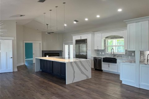 Casa en venta en Tierra Verde, Florida, 4 dormitorios, 343.74 m2 № 1813580 - foto 3