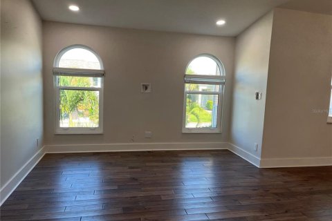 Casa en venta en Tierra Verde, Florida, 4 dormitorios, 343.74 m2 № 1813580 - foto 4
