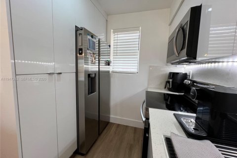 Copropriété à vendre à Miami, Floride: 2 chambres, 91.6 m2 № 2003518 - photo 3