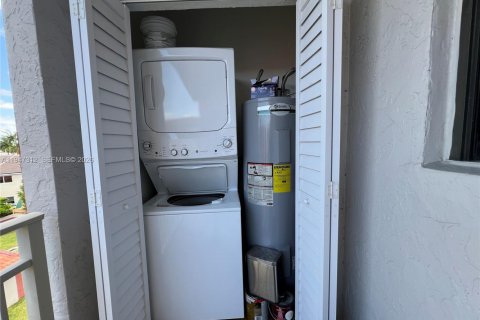 Copropriété à vendre à Miami, Floride: 2 chambres, 91.6 m2 № 2003518 - photo 20