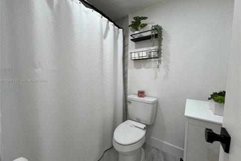 Copropriété à vendre à Miami, Floride: 2 chambres, 91.6 m2 № 2003518 - photo 9