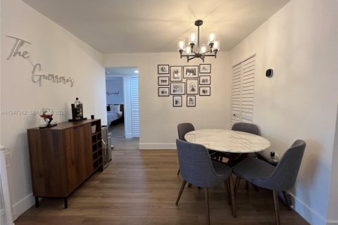 Copropriété à vendre à Miami, Floride: 2 chambres, 91.6 m2 № 2003518 - photo 6