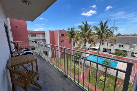 Copropriété à vendre à Miami, Floride: 2 chambres, 91.6 m2 № 2003518 - photo 22