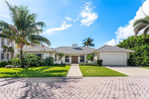 Casa en venta en Boca Raton, Florida, 3 dormitorios, 307.69 m2 № 1706474 - foto 2