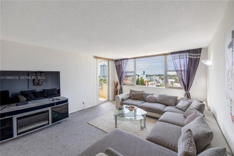 Condominio en venta en Hallandale Beach, Florida, 1 dormitorio, 68.56 m2 № 2090669 - foto 5