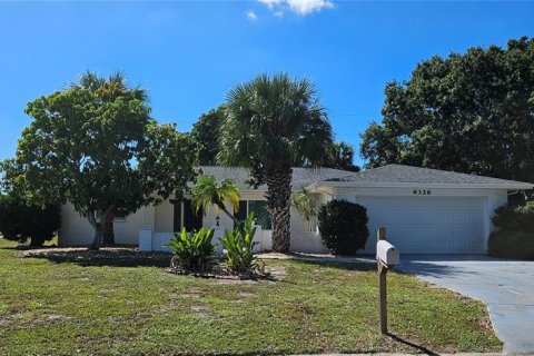Villa ou maison à vendre à Bradenton, Floride: 3 chambres, 151.9 m2 № 2142319 - photo 2