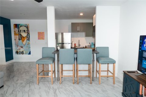 Apartamento en alquiler en Miami Beach, Florida, 1 dormitorio, 59.83 m2 № 2066116 - foto 13