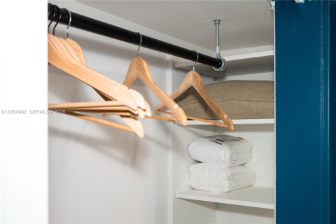 Apartamento en alquiler en Miami Beach, Florida, 1 dormitorio, 59.83 m2 № 2066116 - foto 5