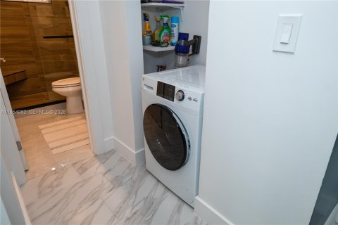 Apartamento en alquiler en Miami Beach, Florida, 1 dormitorio, 59.83 m2 № 2066116 - foto 11