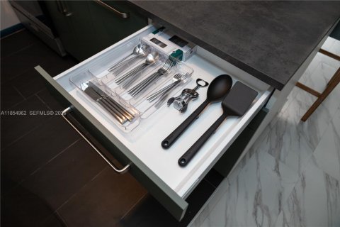 Apartamento en alquiler en Miami Beach, Florida, 1 dormitorio, 59.83 m2 № 2066116 - foto 18