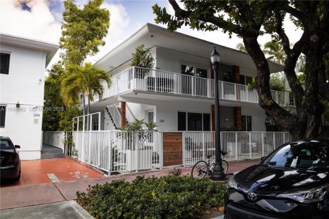 Apartamento en alquiler en Miami Beach, Florida, 1 dormitorio, 59.83 m2 № 2066116 - foto 24
