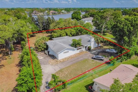 House in Tarpon Springs, Florida 3 bedrooms, 264.4 sq.m. № 2239705 - photo 4