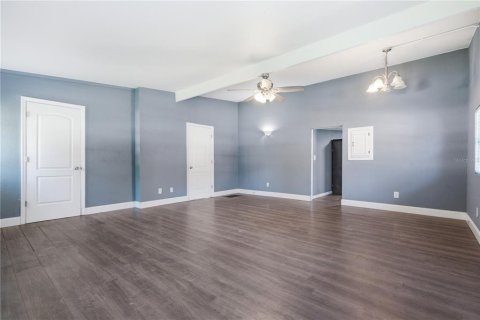 Villa ou maison à vendre à Zephyrhills, Floride: 2 chambres, 95.22 m2 № 2229113 - photo 12