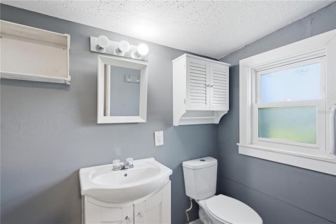 Villa ou maison à vendre à Zephyrhills, Floride: 2 chambres, 95.22 m2 № 2229113 - photo 25