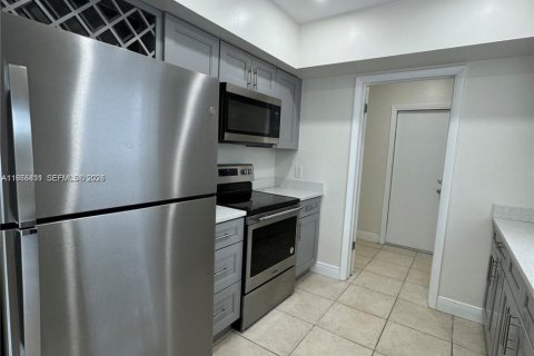 Appartement à louer à Wilton Manors, Floride: 3 chambres, 212.93 m2 № 2044972 - photo 4