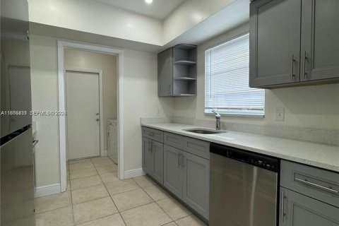 Appartement à louer à Wilton Manors, Floride: 3 chambres, 212.93 m2 № 2044972 - photo 6