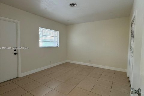 Appartement à louer à Wilton Manors, Floride: 3 chambres, 212.93 m2 № 2044972 - photo 12