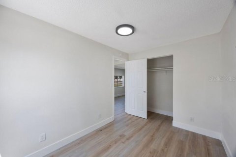 Propiedad comercial en venta en Saint Petersburg, Florida, 2 dormitorios, 116.59 m2 № 2224357 - foto 7
