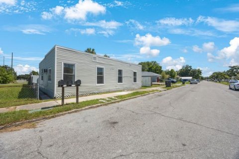 Propiedad comercial en venta en Saint Petersburg, Florida, 2 dormitorios, 116.59 m2 № 2224357 - foto 2