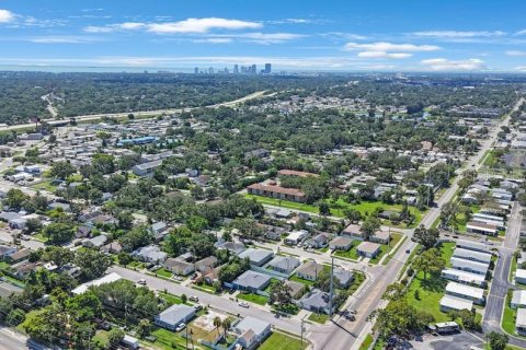 Propiedad comercial en venta en Saint Petersburg, Florida, 2 dormitorios, 116.59 m2 № 2224357 - foto 4