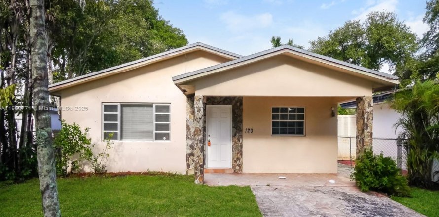 Casa en Hallandale Beach, Florida 3 dormitorios, 162.58 m2 № 1945373