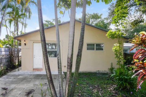 Casa en alquiler en Hallandale Beach, Florida, 3 dormitorios, 162.58 m2 № 1945373 - foto 15
