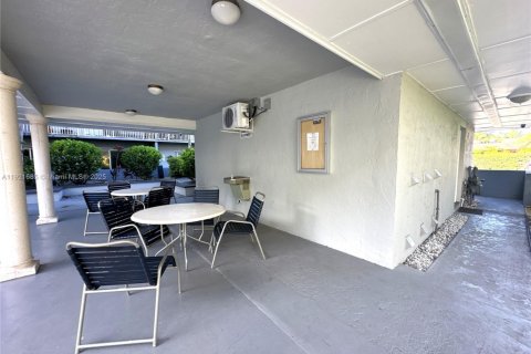 Снять в аренду кондоминиум в Майами, Флорида 1 спальня, 66.24м2, № 1975346 - фото 10