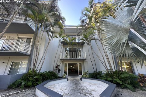 Снять в аренду кондоминиум в Майами, Флорида 1 спальня, 66.24м2, № 1975346 - фото 1