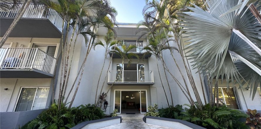 Кондоминиум с 1 спальней в Майами, Флорида № 1975346