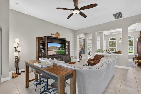 Villa ou maison à vendre à Sorrento, Floride: 5 chambres, 331.66 m2 № 2215807 - photo 8