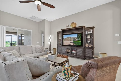 Villa ou maison à vendre à Sorrento, Floride: 5 chambres, 331.66 m2 № 2215807 - photo 7