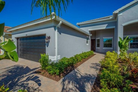 House in Wimauma, Florida 2 bedrooms, 170.38 sq.m. № 2205766 - photo 2