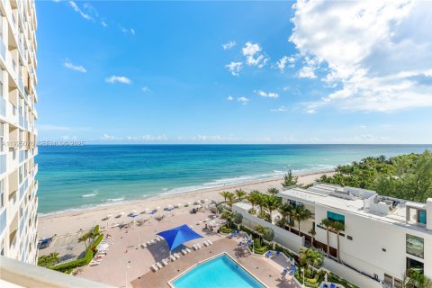 Купить кондоминиум в Халландейл-Бич, Флорида 2 спальни, 108.23м2, № 1983732 - фото 15