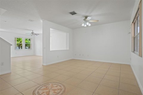 Casa en venta en Kissimmee, Florida, 4 dormitorios, 255.11 m2 № 1899226 - foto 11