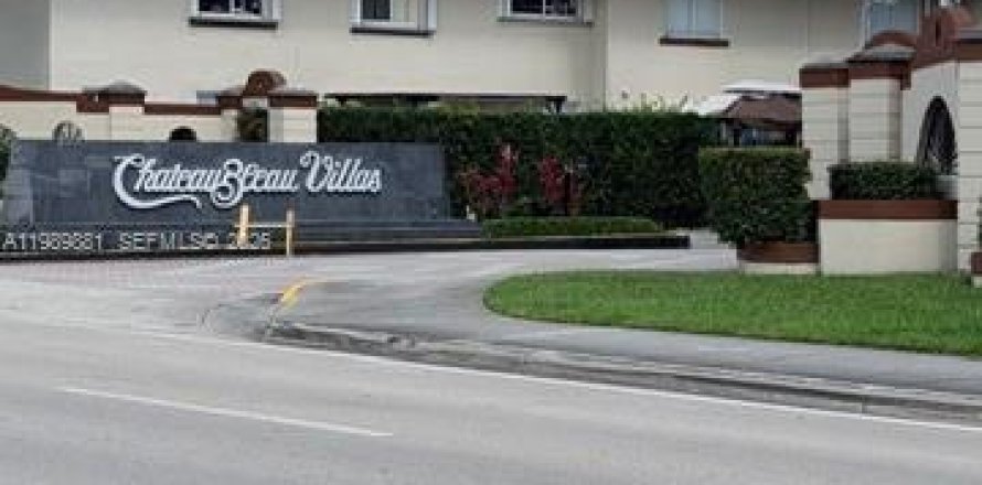 Condominio en Miami, Florida, 4 dormitorios № 2057693