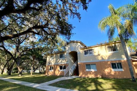 Appartement à louer à Hollywood, Floride: 1 chambre, 61.22 m2 № 1988401 - photo 1