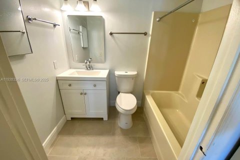 Appartement à louer à Hollywood, Floride: 1 chambre, 61.22 m2 № 1988401 - photo 14