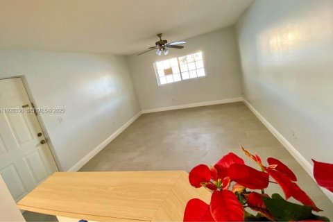 Appartement à louer à Hollywood, Floride: 1 chambre, 61.22 m2 № 1988401 - photo 6