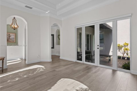 Casa en venta en Doral, Florida, 5 dormitorios, 333.8 m2 № 2008353 - foto 4