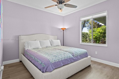Casa en venta en Doral, Florida, 5 dormitorios, 333.8 m2 № 2008353 - foto 21