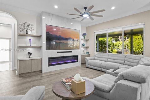 Casa en venta en Doral, Florida, 5 dormitorios, 333.8 m2 № 2008353 - foto 17