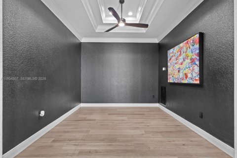 Casa en venta en Doral, Florida, 5 dormitorios, 333.8 m2 № 2008353 - foto 7