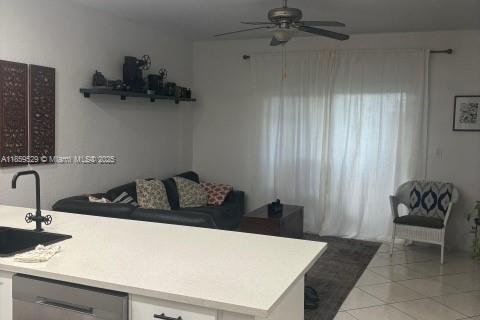 Купить таунхаус в Дорал, Флорида 1 комната, 131.92м2, № 1888104 - фото 4