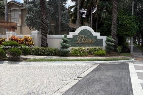 Купить таунхаус в Дорал, Флорида 1 комната, 131.92м2, № 1888104 - фото 2