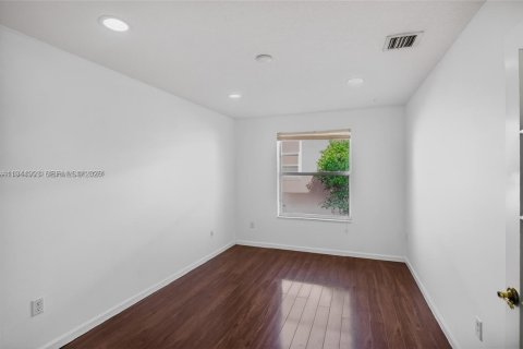 Villa ou maison à louer à Miramar, Floride: 4 chambres, 172.71 m2 № 2001248 - photo 19