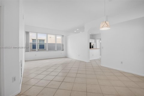 Villa ou maison à louer à Miramar, Floride: 4 chambres, 172.71 m2 № 2001248 - photo 10