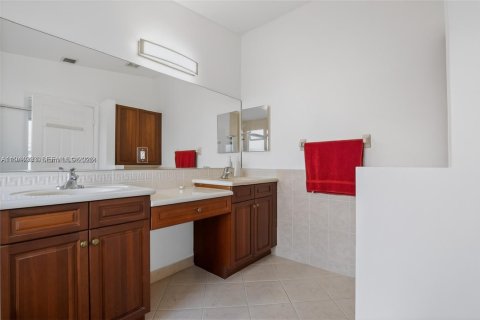 Villa ou maison à louer à Miramar, Floride: 4 chambres, 172.71 m2 № 2001248 - photo 14