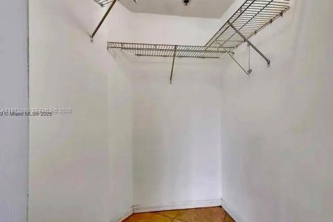 Condominio en venta en Miami, Florida, 2 dormitorios, 74.97 m2 № 2040423 - foto 15