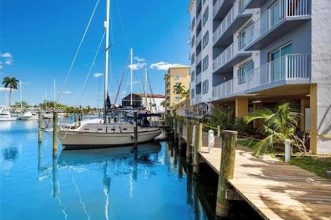 Condominio en venta en Miami, Florida, 2 dormitorios, 74.97 m2 № 2040423 - foto 21