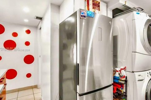 Condominio en venta en Miami, Florida, 2 dormitorios, 74.97 m2 № 2040423 - foto 10